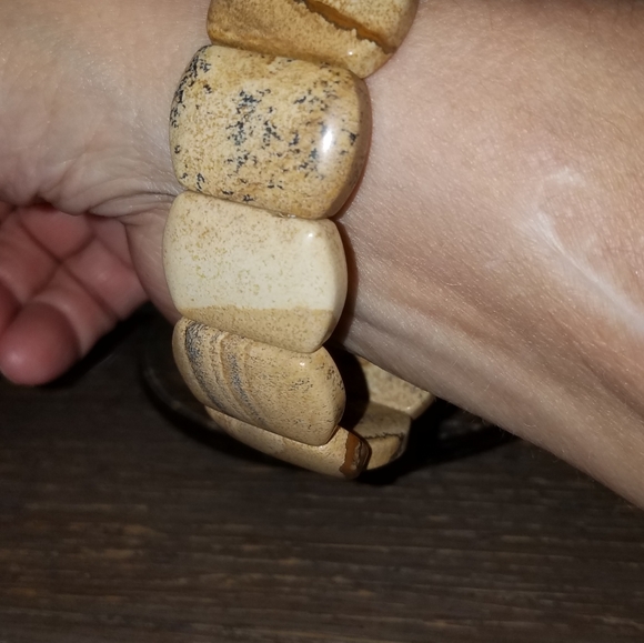 New Picture Jasper strech bracelet - Picture 5 of 7